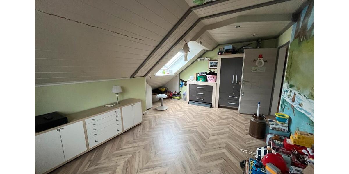 Dachgeschoßwohnung Augustdorf - 3 Zimmer, 69 m&sup2;, 950&euro; | Angebot:26271479