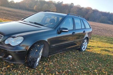 Mercedes-Benz 220 399.396 km 2.200 &euro; Groß Wokern 17166