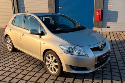 Toyota Auris 178.000 km 5.450 &euro; Essen 45329