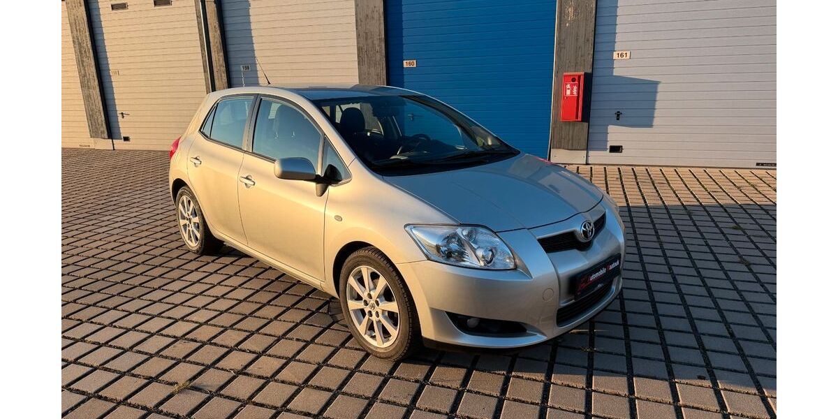 Toyota Auris 178.000 km 5.450 &euro; Essen 45329