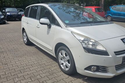 Peugeot 5008 217.381 km 3.999 &euro; Berlin 12349