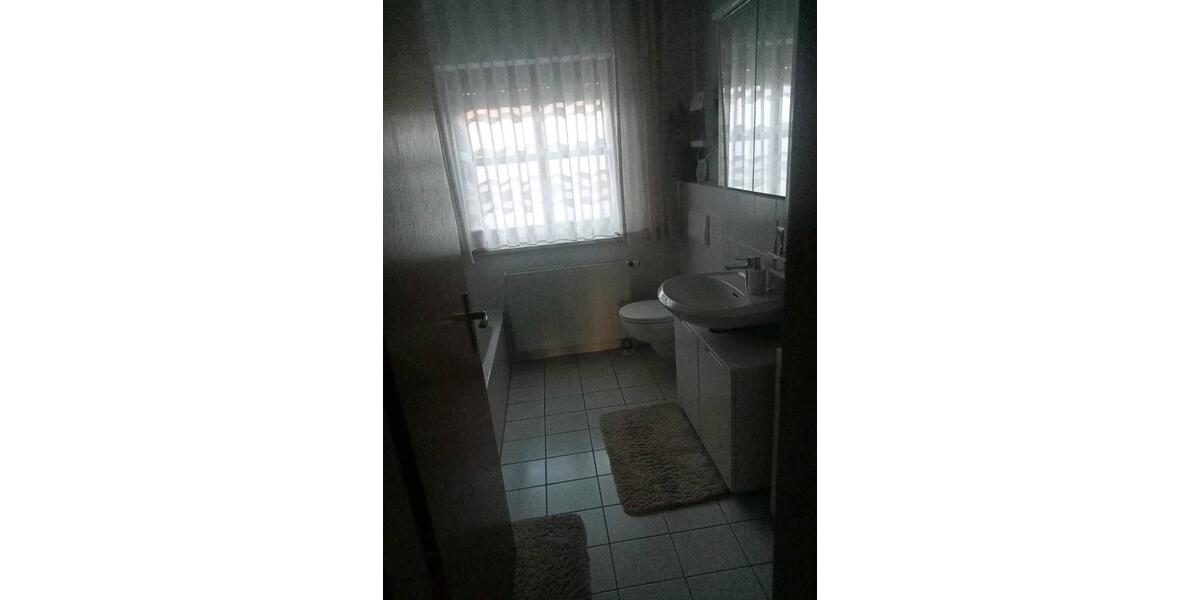 Etagenwohnung Heilsbronn - 4 Zimmer, 98 m&sup2;, 980&euro; | Angebot:25936634