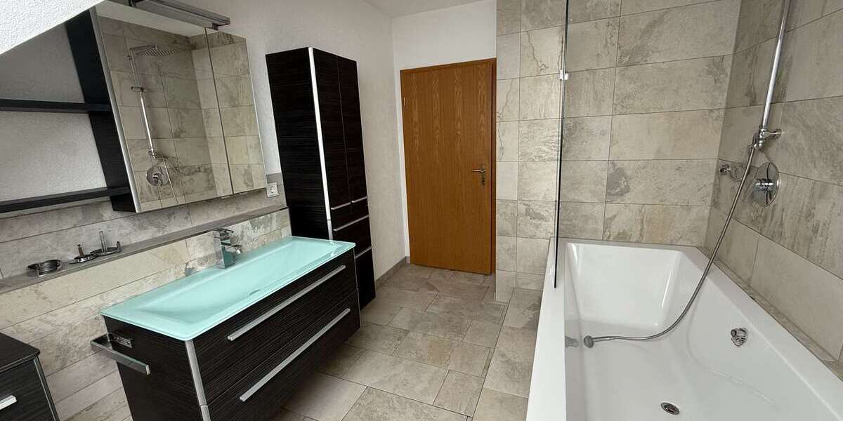 Etagenwohnung Eschenbach - 4.5 Zimmer, 110 m&sup2;, 1.200&euro; | Angebot:27008927