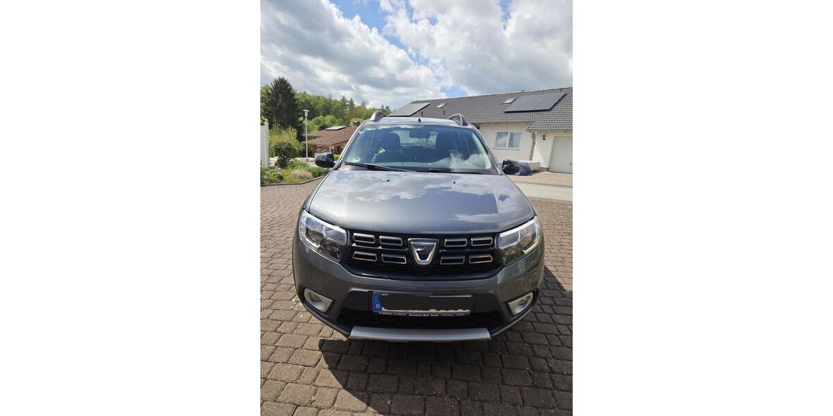 Dacia Sandero 30.284 km 9.300 &euro; Bad Arolsen 34454
