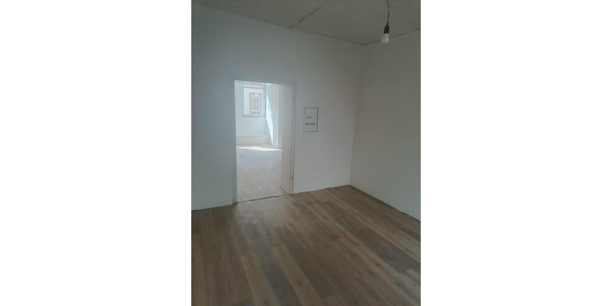 2 Zimmer Apartment im Erdgeschoss mit eigenen Hof 2 zimmer