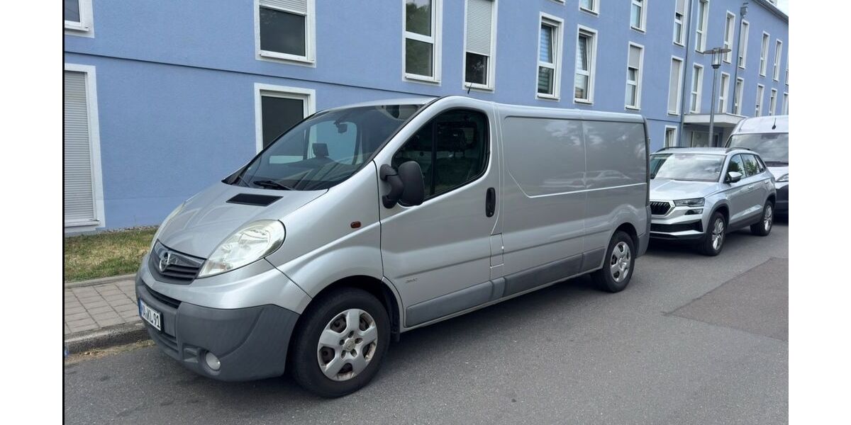 Opel Vivaro 121.000 km 10.300 &euro; Mannheim 68305