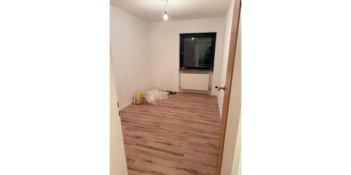 Etagenwohnung Kiel Elmschenhagen - 4 Zimmer, 86 m&sup2;, 1.250&euro; | Angebot:25571414