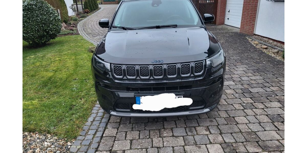 Jeep Compass 76.000 km 25.690 &euro; Staufenberg 34355