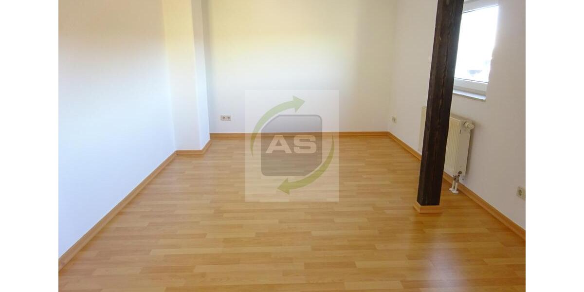 Dachgeschoßwohnung Zwickau - 1 Zimmer, 38 m&sup2;, 200&euro; | Angebot:25267482