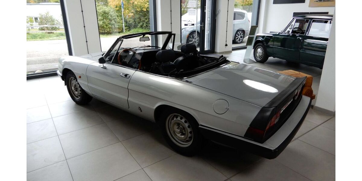 Alfa Romeo Spider 96.000 km 23.900 &euro; Mönchweiler 78087