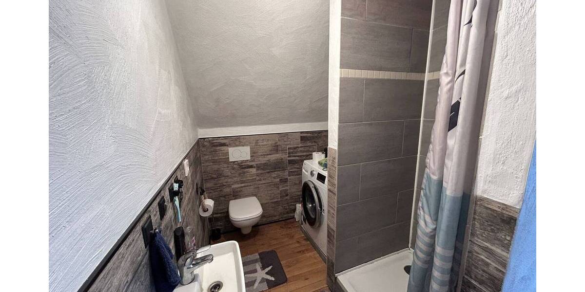 Etagenwohnung Enkenbach-Alsenborn Alsenborn - 6 Zimmer, 143 m&sup2;, 249.000&euro; | Angebot:25684603