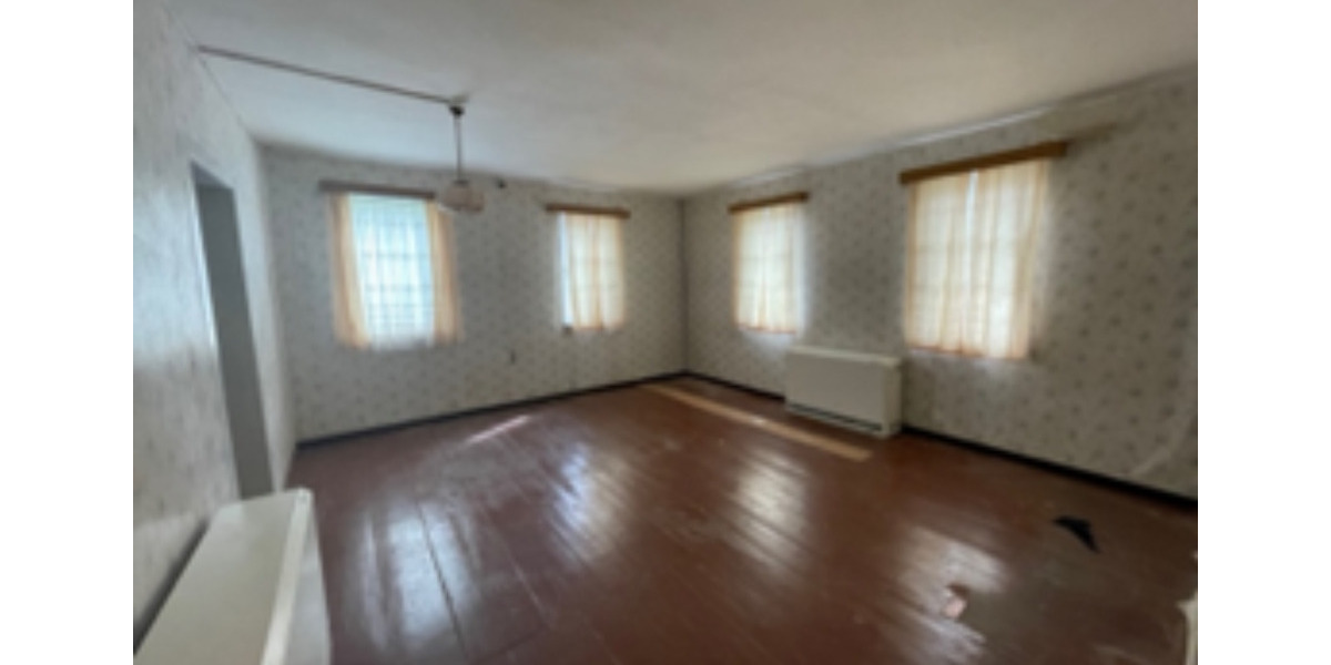 Einfamilienhaus in ruhiger Ortskernlage im Altenburger Land 10 zimmer