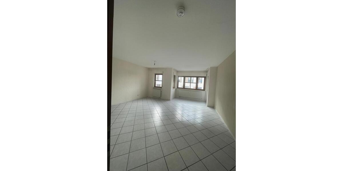 Etagenwohnung Schlüchtern - 3 Zimmer, 90 m&sup2;, 850&euro; | Angebot:25420676