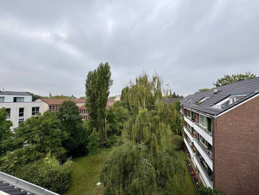 Umfassend sanierte 3-Zimmer-Wohnung mit Balkon in Düsseldorf-Niederkassel