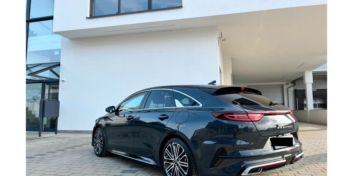 Kia pro ceed / ProCeed 60.000 km 21.750 &euro; Winnenden 71364