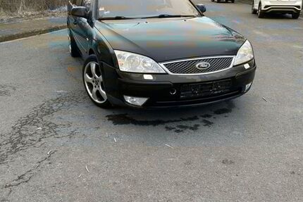 Ford Mondeo 220.200 km 780 &euro; Paderborn 33100