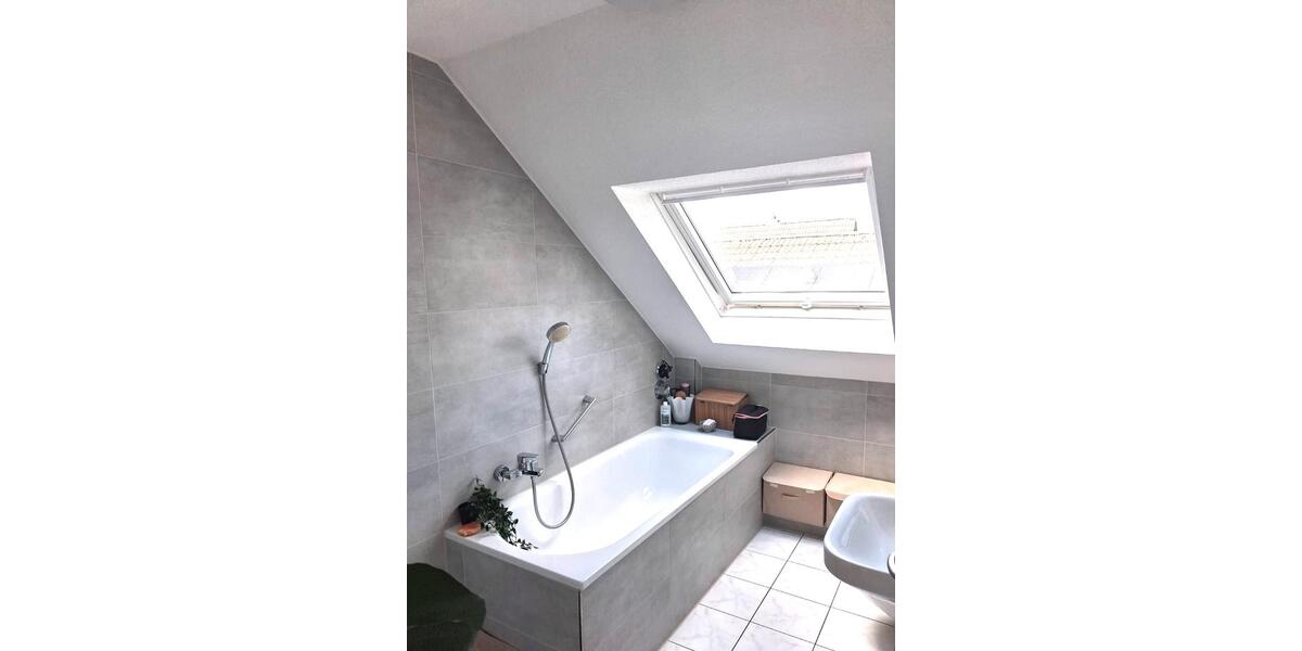 Dachgeschoßwohnung Hennef (Sieg) - 2 Zimmer, 50 m&sup2;, 740&euro; | Angebot:26258513