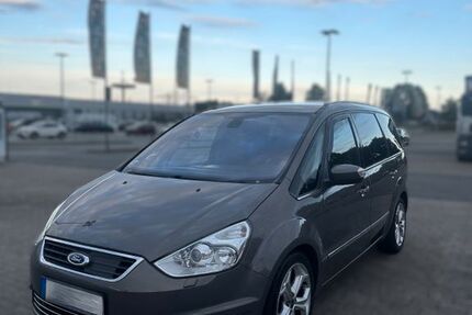 Ford Galaxy 163.559 km 13.000 € Stade 21683
