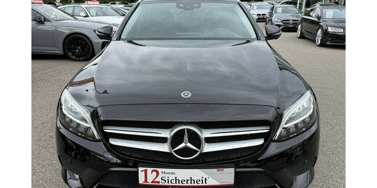 Mercedes-Benz C 180 AVANTGARDE/BURMESTER/KAMERA/HEAD UP/LEDER 72.347 km 23.900 &euro; Villingen-Schwenningen 78054