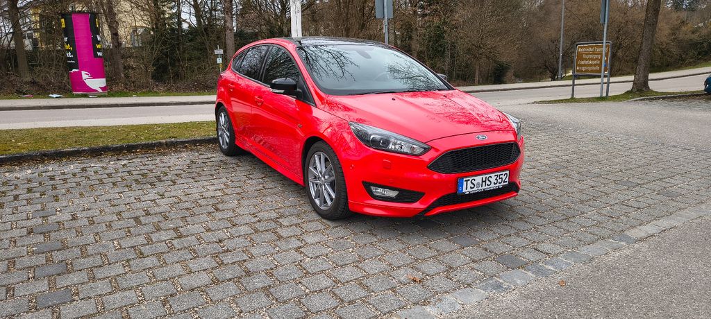 Ford Focus 123.000 km 8.900 &euro; Palling 83349