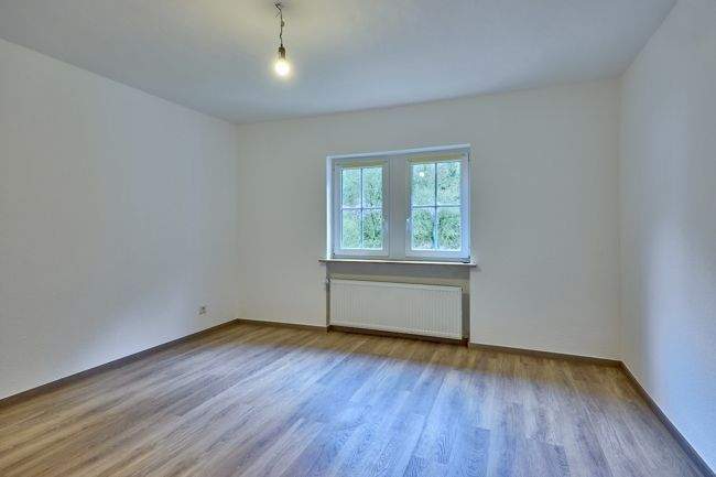 Gewerbeobjekt Roes - 1.250.000&euro; | Angebot:24821272