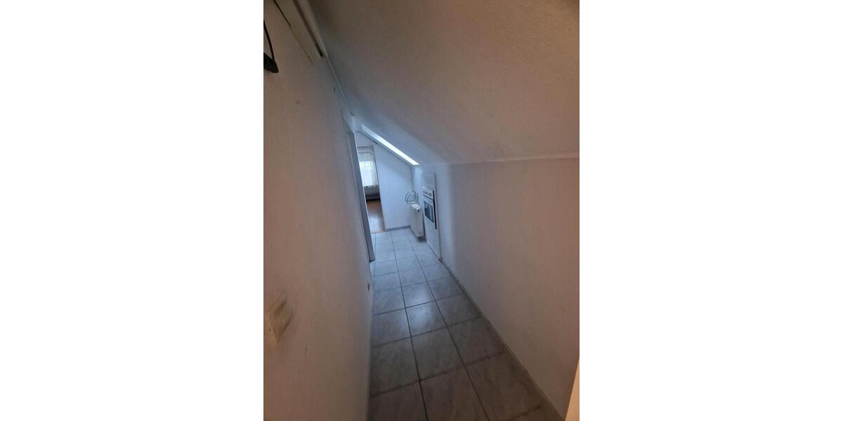 Dachgeschoßwohnung Frankfurt am Main Nied - 2 Zimmer, 34 m&sup2;, 1.090&euro; | Angebot:26624524