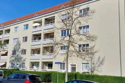 Wohnung zum Mieten in Dresden 415 € 51.83 m²