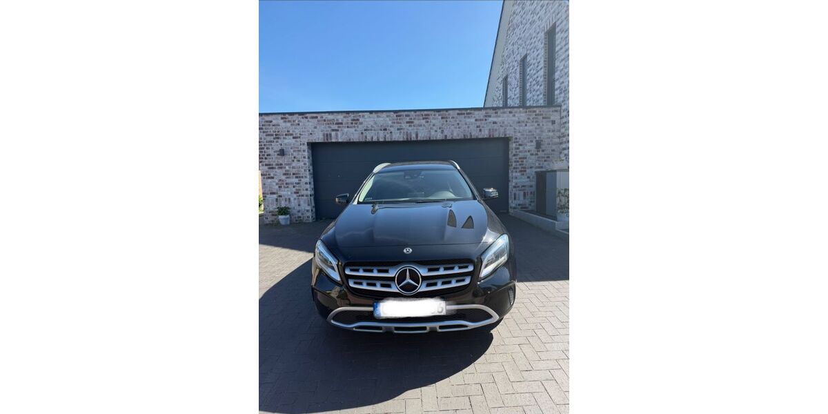 Mercedes-Benz GLA 250 156.200 km 17.900 &euro; Büchen 21514