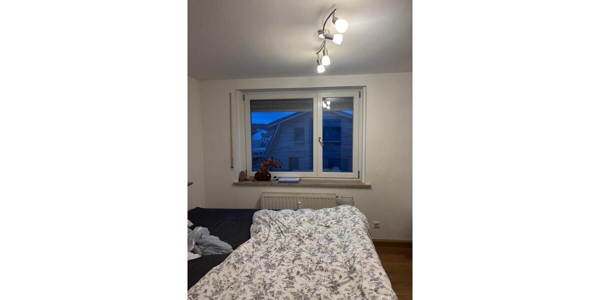 Dachgeschoßwohnung Schwandorf - 3 Zimmer, 98 m&sup2;, 925&euro; | Angebot:26635442