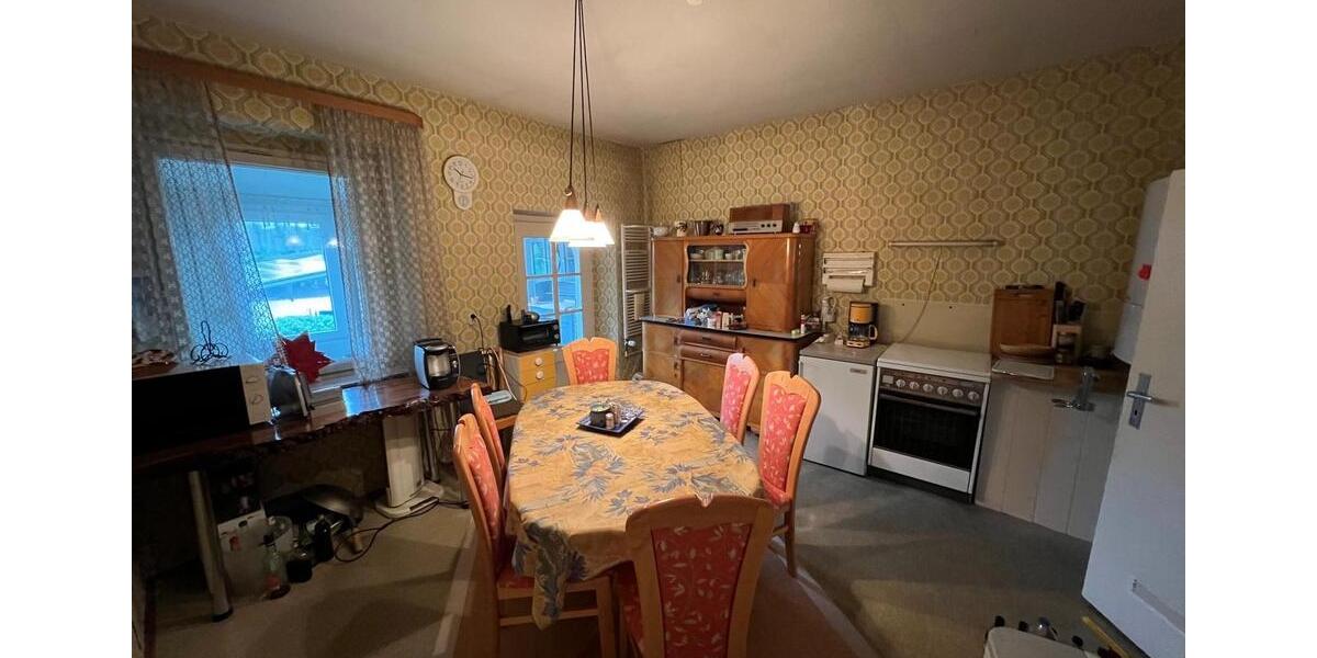 Reihenhaus Ellingen - 10 Zimmer, 240 m&sup2;, 385.000&euro; | Angebot:26367840
