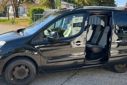 Citroen Berlingo 153.355 km 5.250 € Leipzig 04288