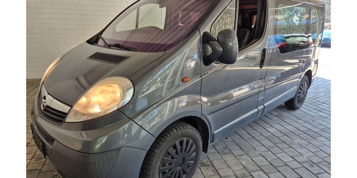 Opel Vivaro 149.999 km 11.390 &euro; Bad Berneck im Fichtelgebirge 95460