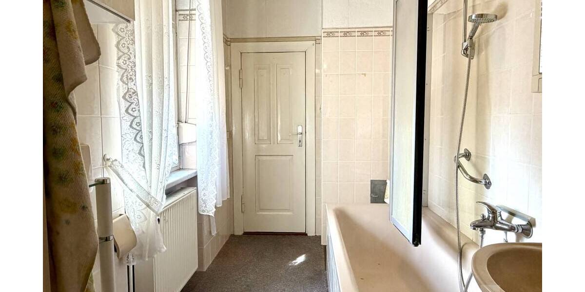 Einfamilienhaus Salzwedel - 9 Zimmer, 151 m&sup2;, 139.000&euro; | Angebot:25987010