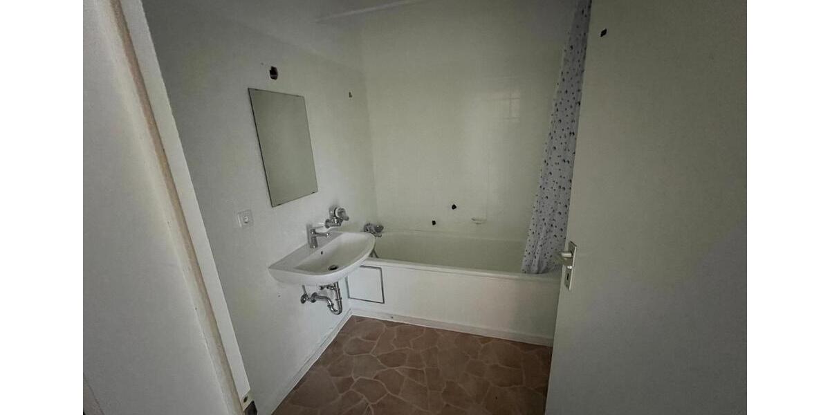 Erdgeschoßwohnung Wunsiedel - 3 Zimmer, 73 m&sup2;, 500&euro; | Angebot:25378290