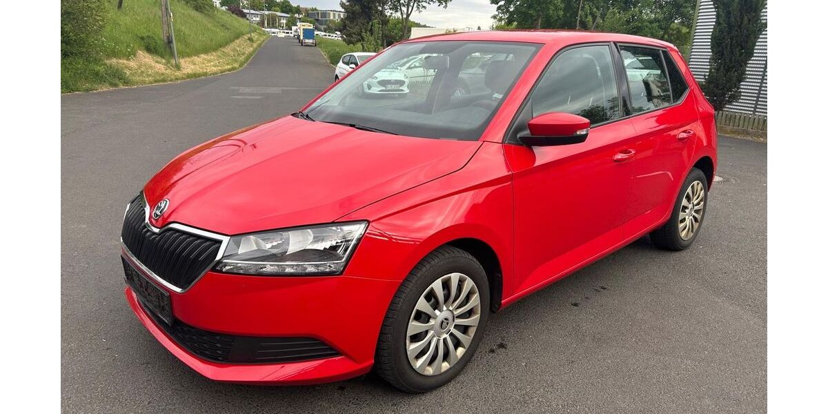 Skoda Fabia 97.000 km 8.890 &euro; Würzburg 97076