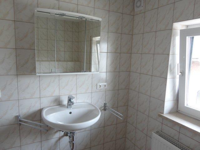 Etagenwohnung Adlkofen - 2 Zimmer, 89 m&sup2;, 770&euro; | Angebot:26461536