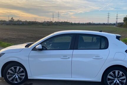 Peugeot 208 41.000 km 12.350 € Rüsselsheim 65428