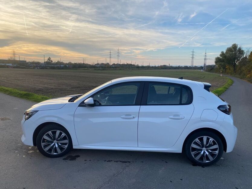 Peugeot 208 41.000 km 12.350 € Rüsselsheim 65428