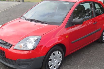 Ford Fiesta 32.980 km 4.000 &euro; Schönau-Berzdorf 02899