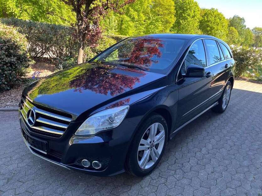 R 300