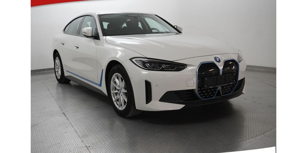 BMW i4 81.559 km 32.350 &euro; Bebra 36179