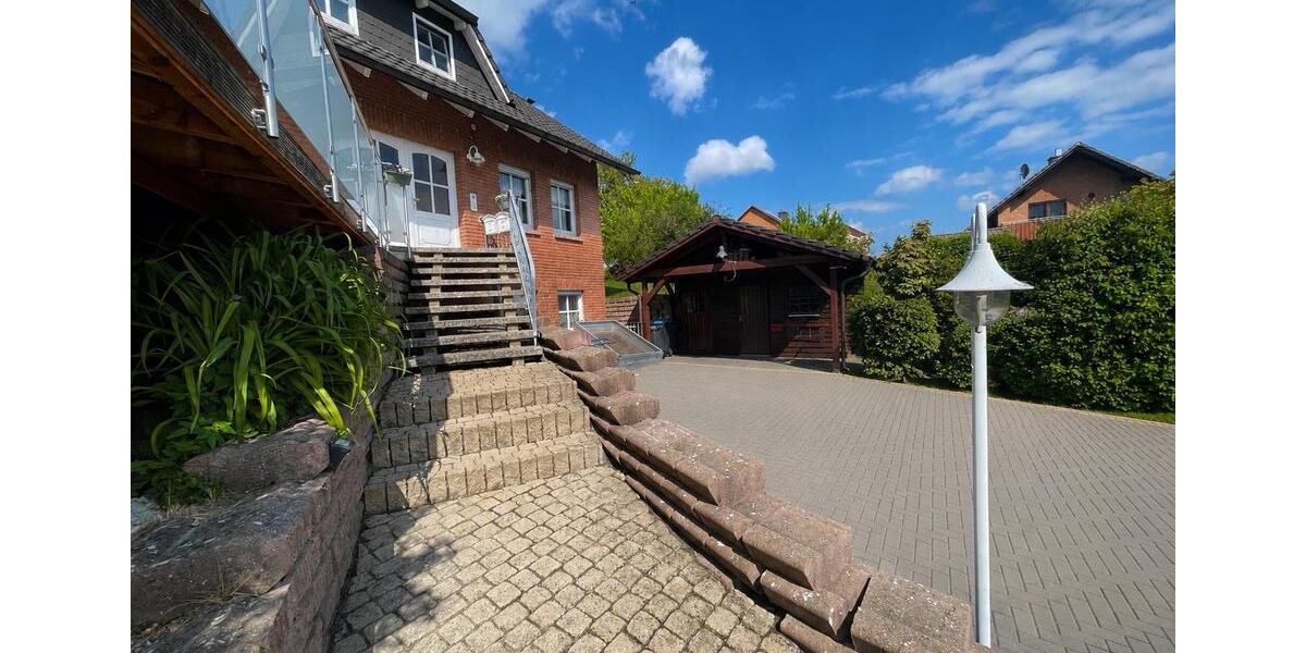 Einfamilienhaus Uslar - 6 Zimmer, 216 m&sup2;, 370.000&euro; | Angebot:26736941