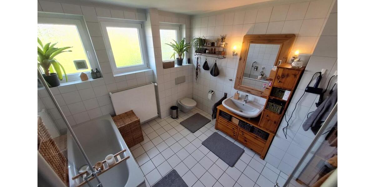 Einfamilienhaus Hennef (Sieg) - 9 Zimmer, 236 m&sup2;, 2.450&euro; | Angebot:26148472