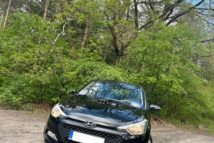 Hyundai i20 221.000 km 3.799 &euro; Hatten 26209