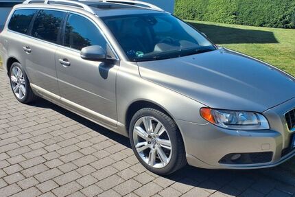 Volvo V70 169.000 km 11.600 &euro; Laufeld 54533