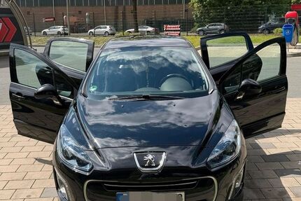 Peugeot 308 144.000 km 5.500 &euro; Siegen 57076