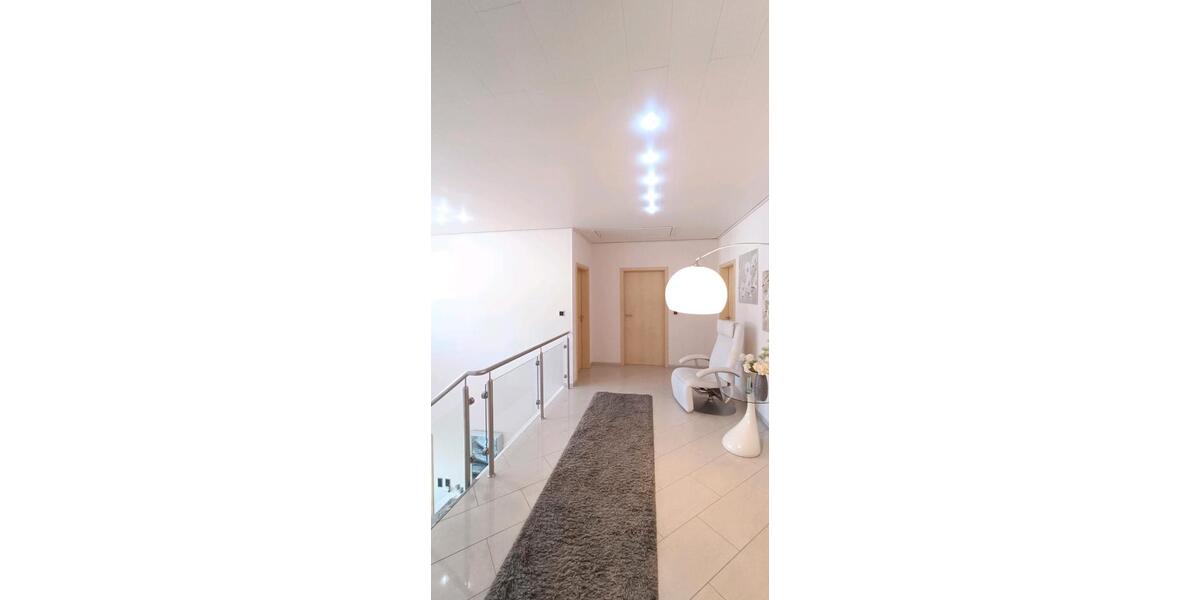 Einfamilienhaus Breidenbach - 8 Zimmer, 207 m&sup2;, 475.000&euro; | Angebot:26764444