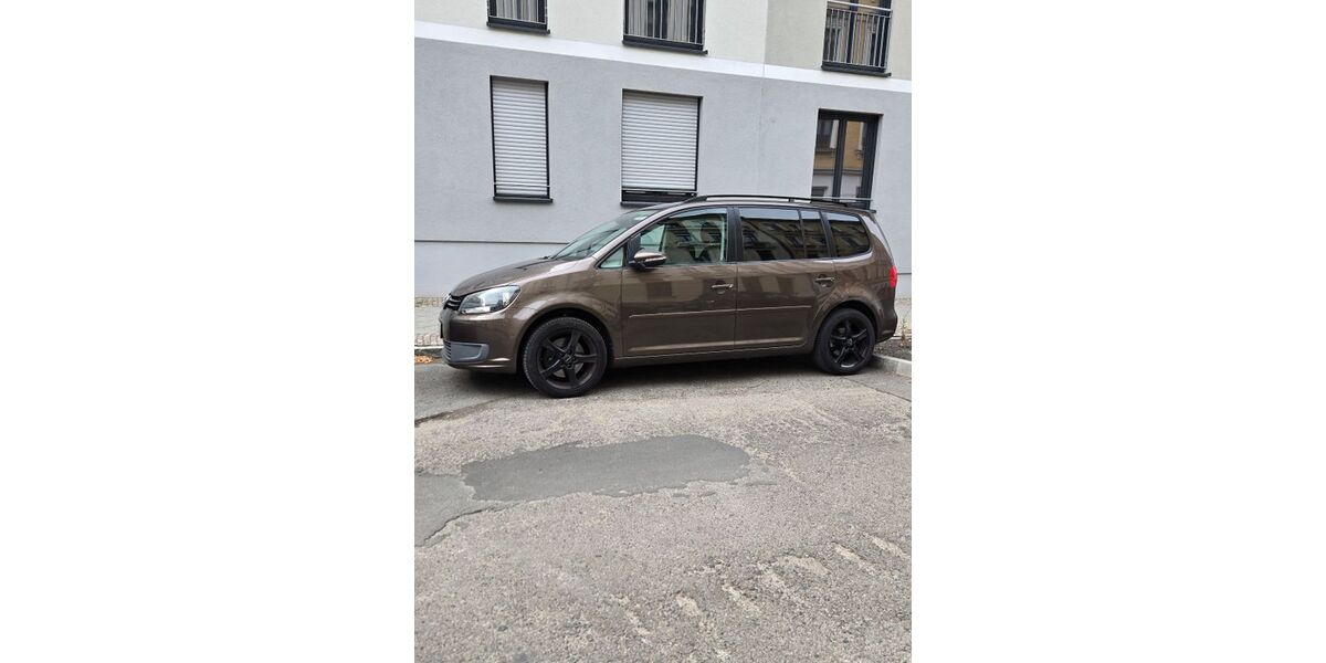 VW Touran 220.300 km 6.400 &euro; Leipzig 04179