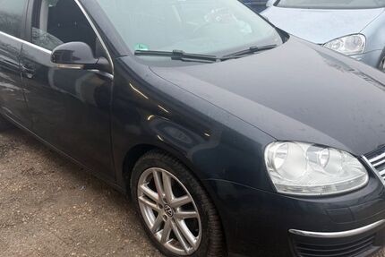 VW Golf 147.000 km 5.999 &euro; Ulm-Donautal 89079