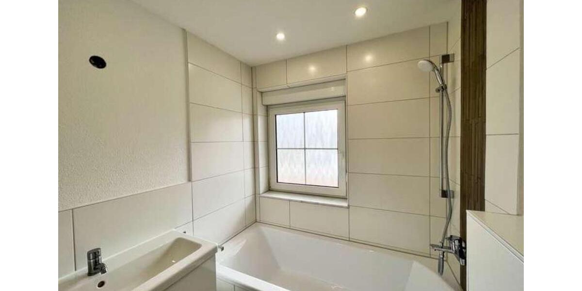 Dreifamilienhaus mit sonnigem Garten 8 zimmer